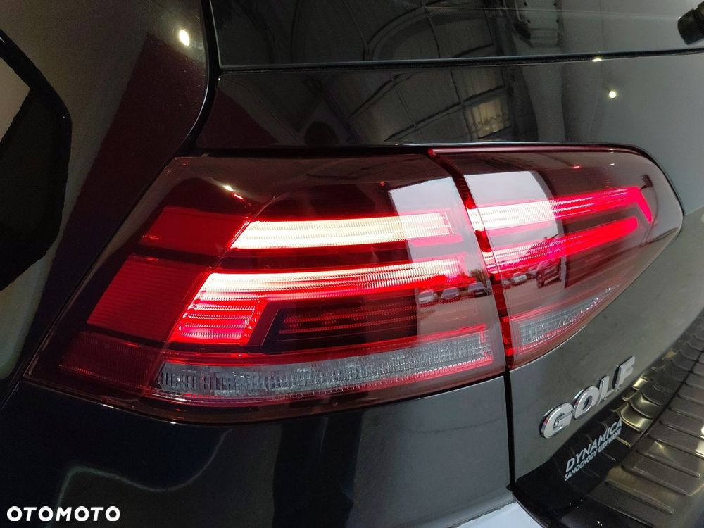 Volkswagen Golf - 18
