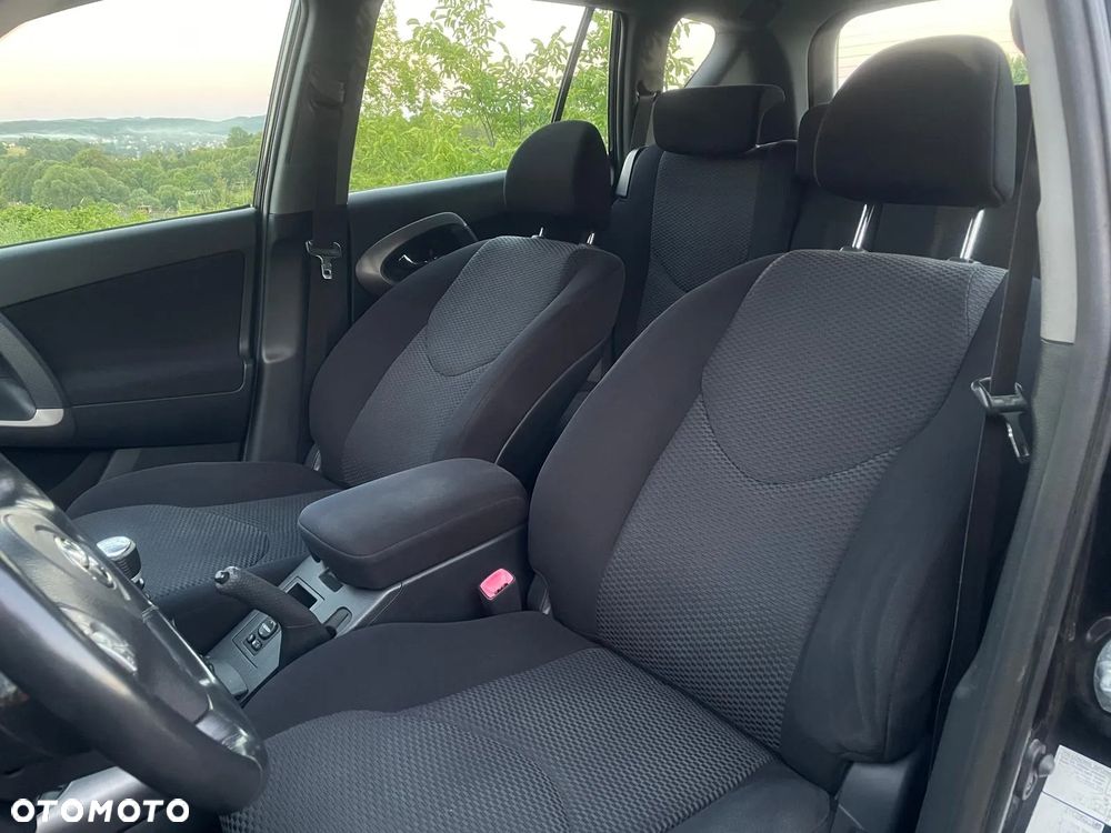 Toyota RAV4 - 14