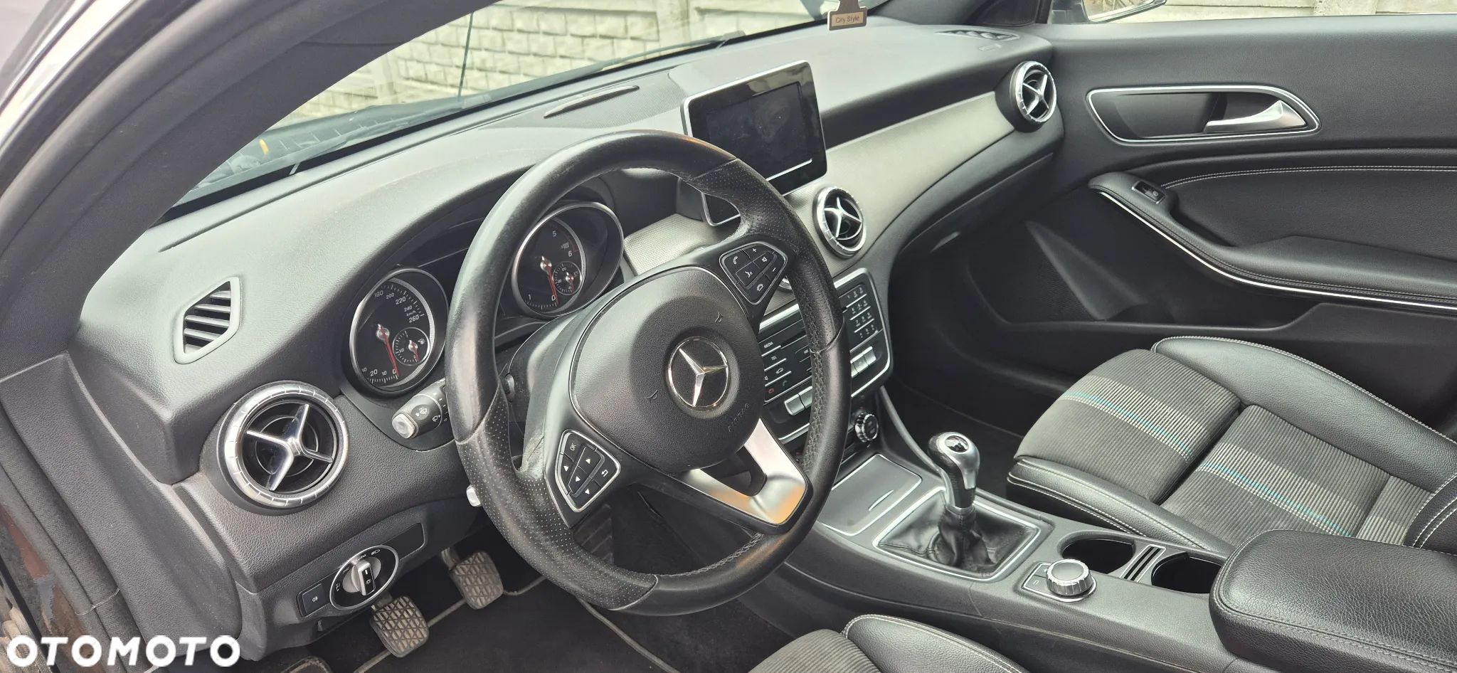 Mercedes-Benz CLA - 11