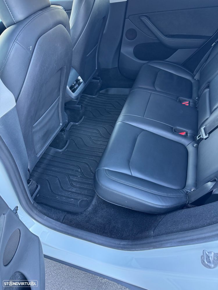 Tesla Model Y RWD - 25
