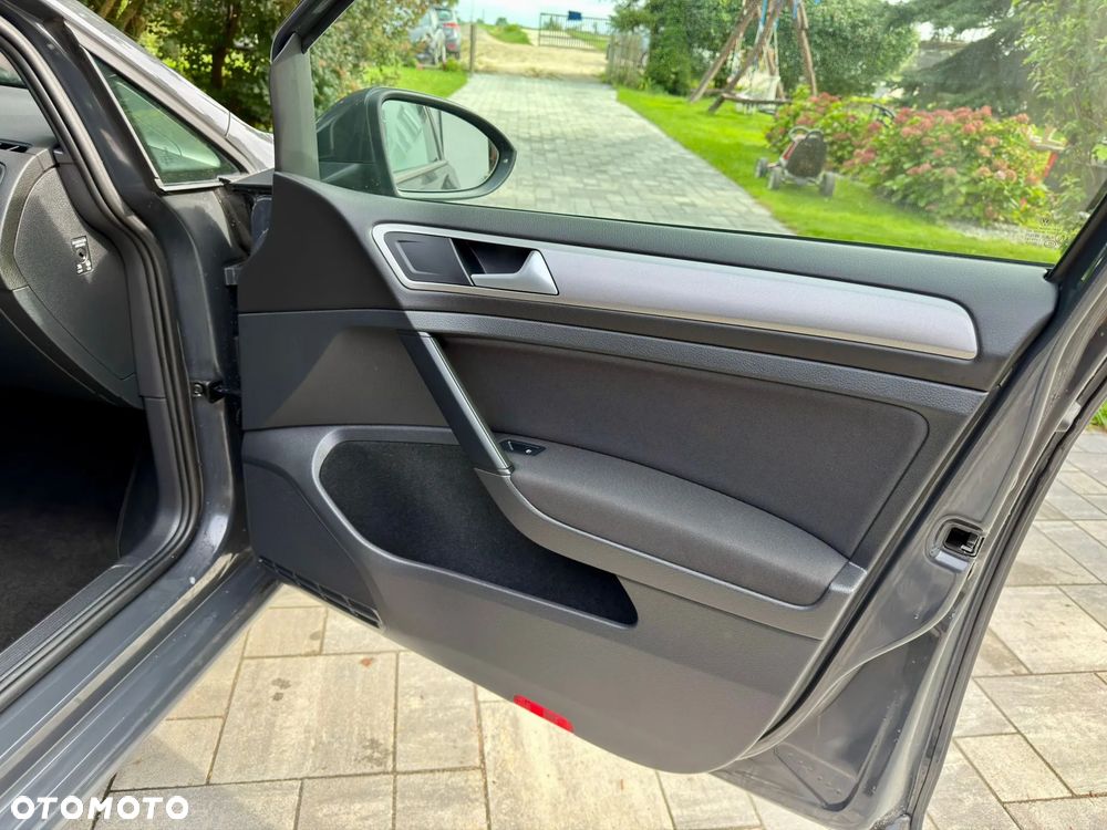 Volkswagen Golf 1.0 TSI BMT Trendline - 39