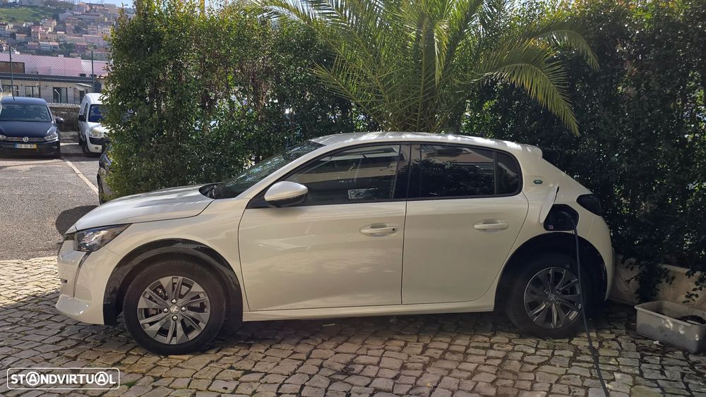 Peugeot e-208 50 kWh Allure - 2