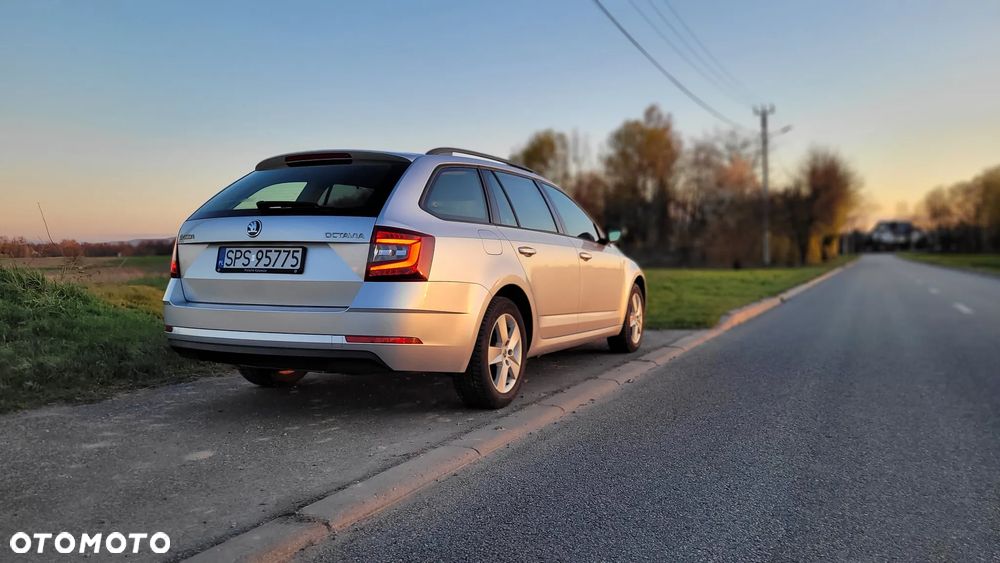 Skoda Octavia 1.6 TDI Ambition - 5