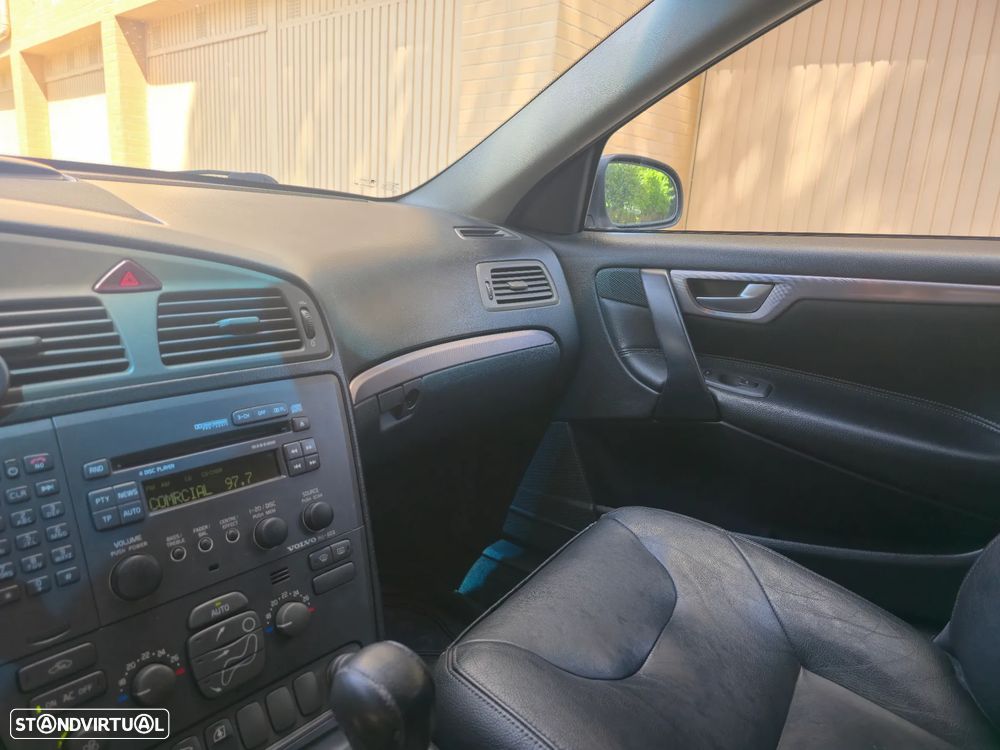 Volvo V70 2.4 D5 - 14