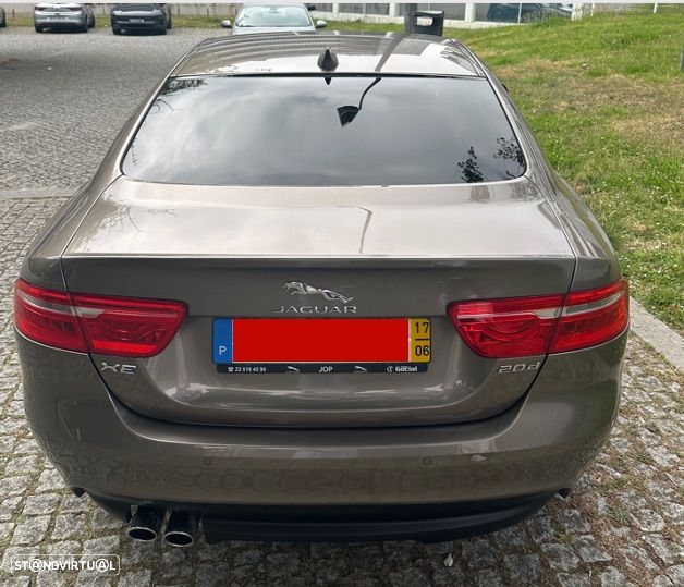 Jaguar XE 2.0 D Prestige Aut. - 2