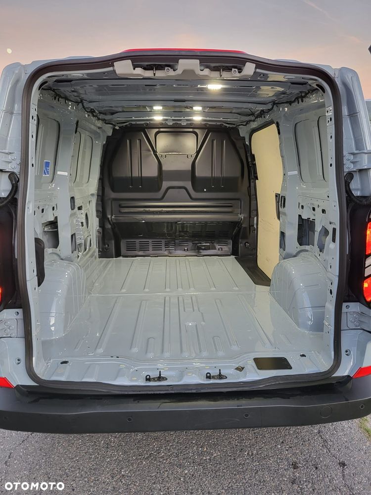 Ford TRANSIT CUSTOM II - 17