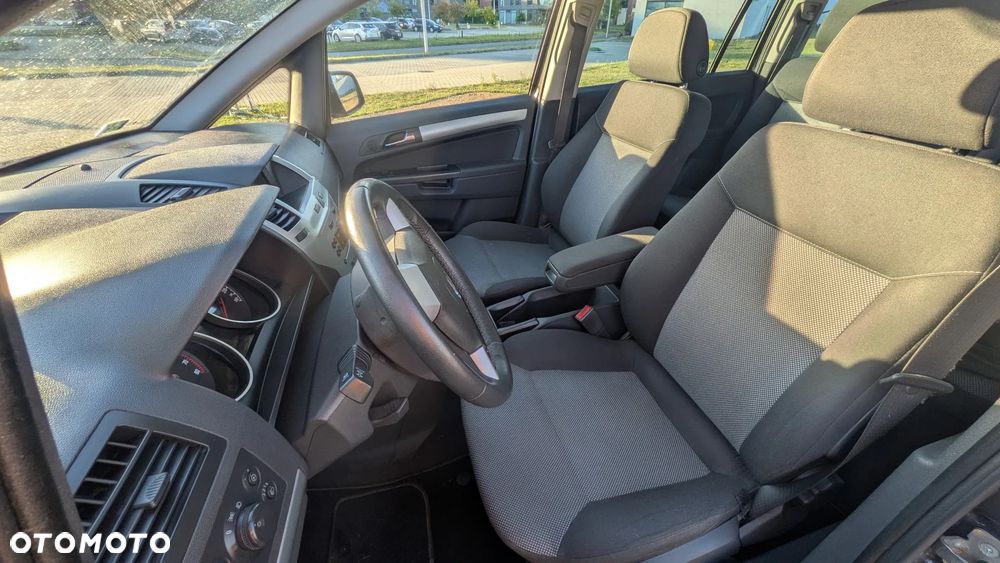 Opel Zafira 1.8 - 8