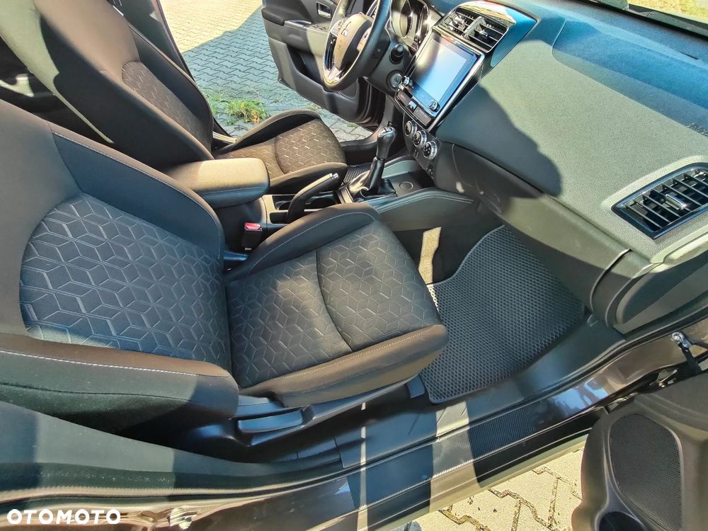 Mitsubishi ASX 2.0 Intense - 20