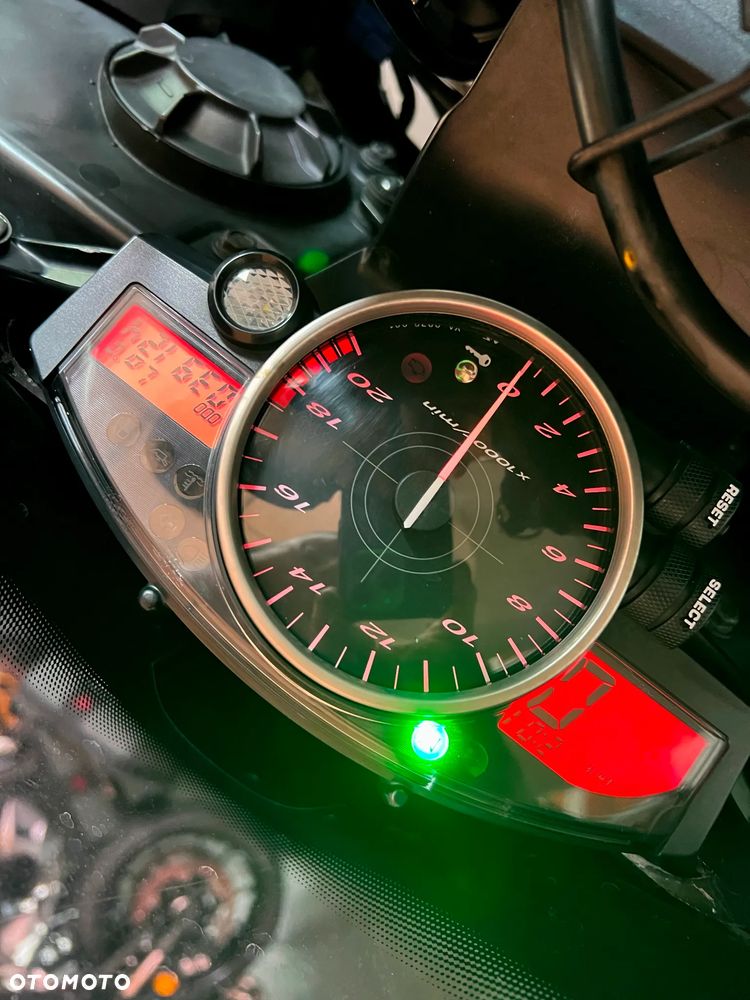 Yamaha R6 - 14