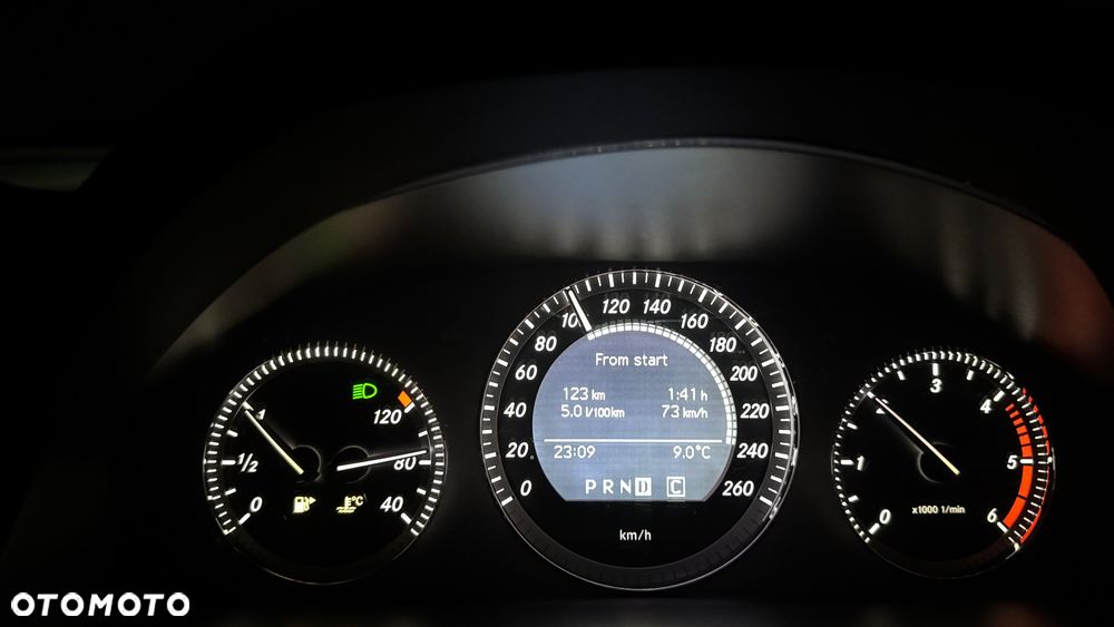 Mercedes-Benz Klasa C 220 CDI DPF Automatik BlueEFFICIENCY Avantgarde - 19