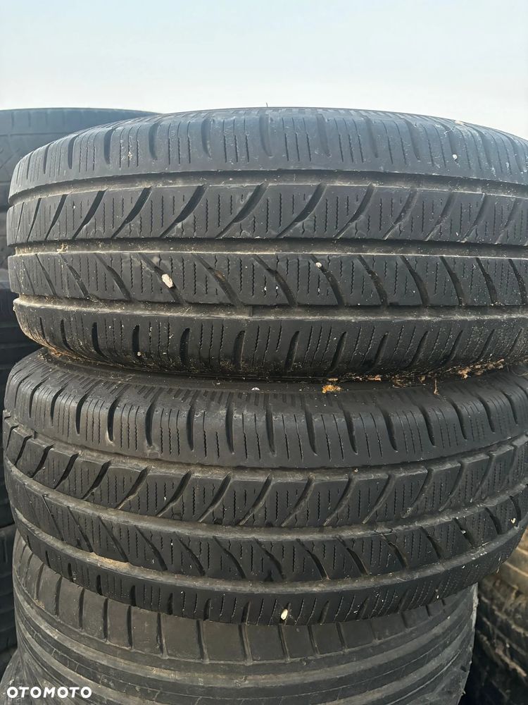 Opony zimowe Yokohama 215/70R15C - 2