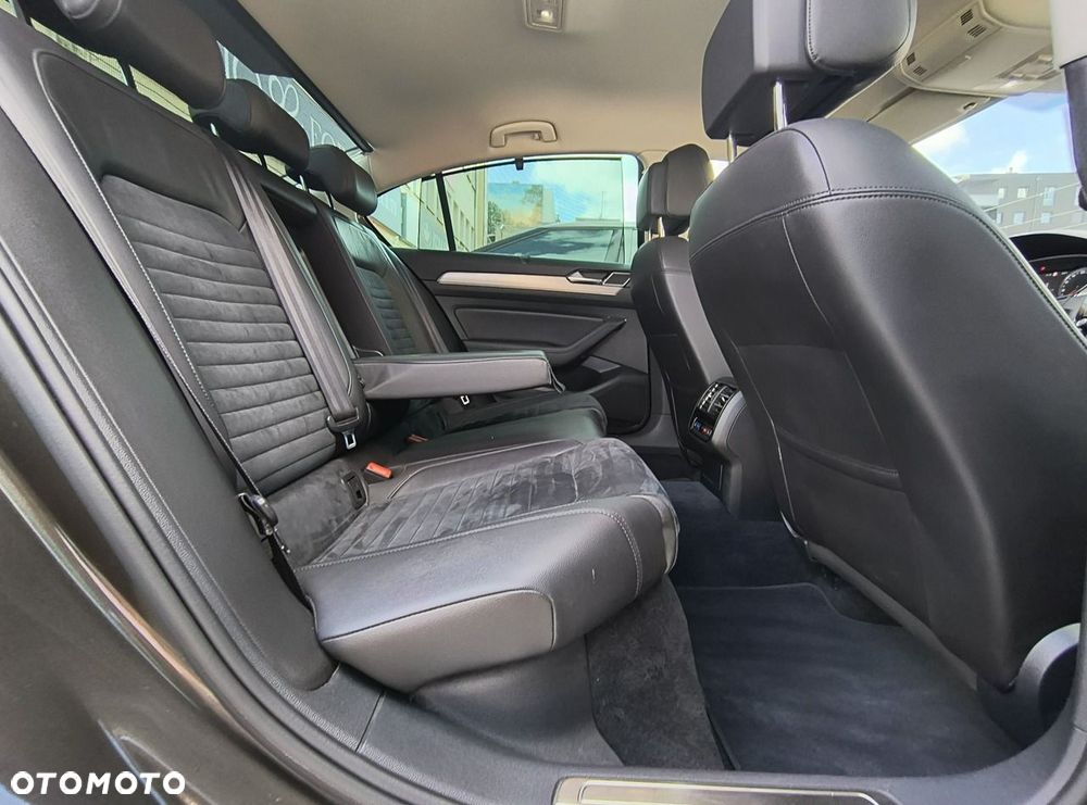 Volkswagen Passat 2.0 TSI BMT 4Mot Highline DSG - 21