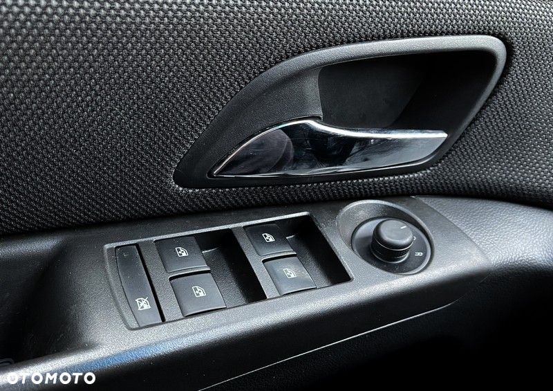 Chevrolet Cruze 1.7TD LT+ - 23