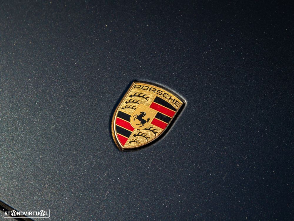 Porsche Taycan Cross Turismo - 18