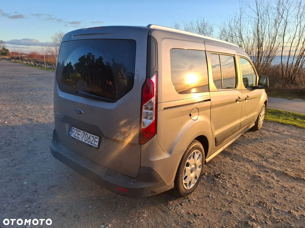 Ford Tourneo Connect Grand - 14