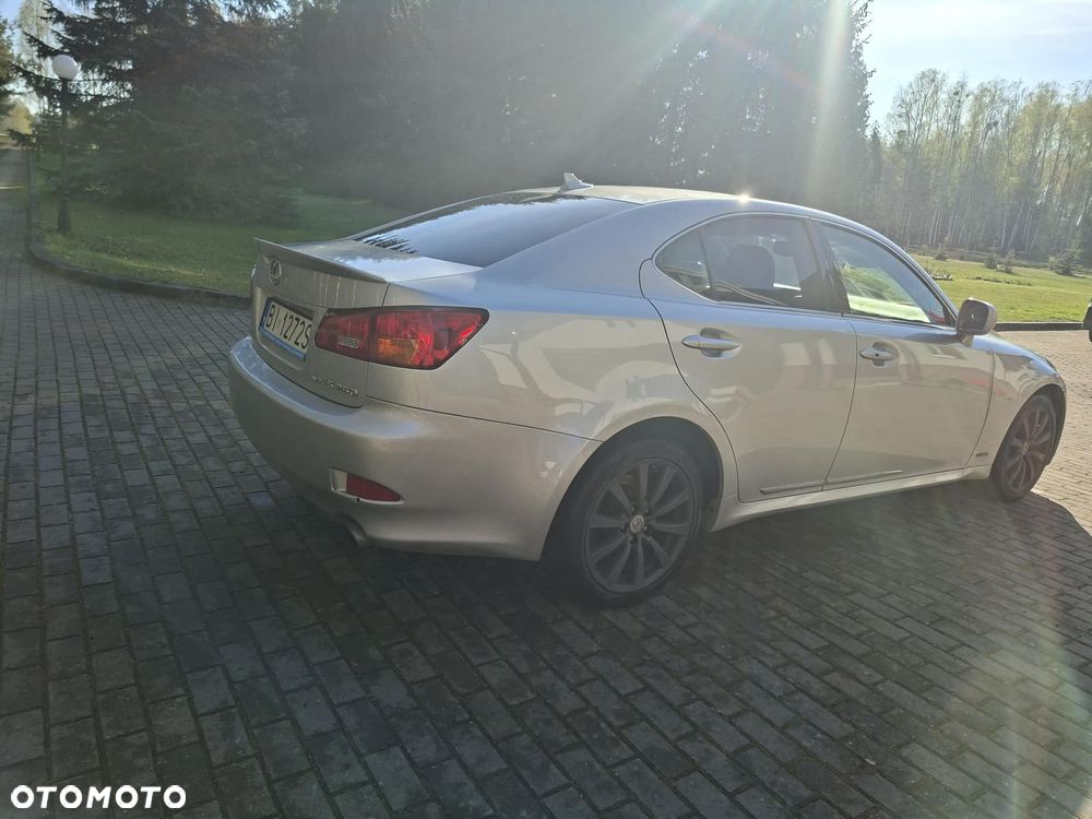 Lexus IS - 5