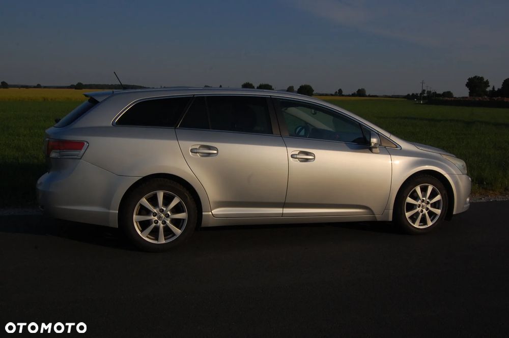 Toyota Avensis 2.0 D-4D Sol plus - 13