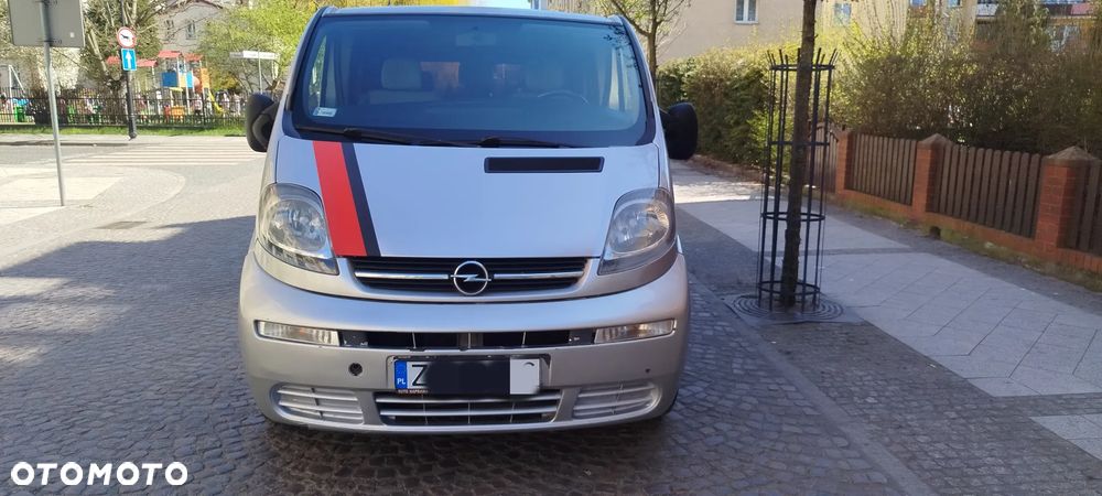 Opel Vivaro - 2