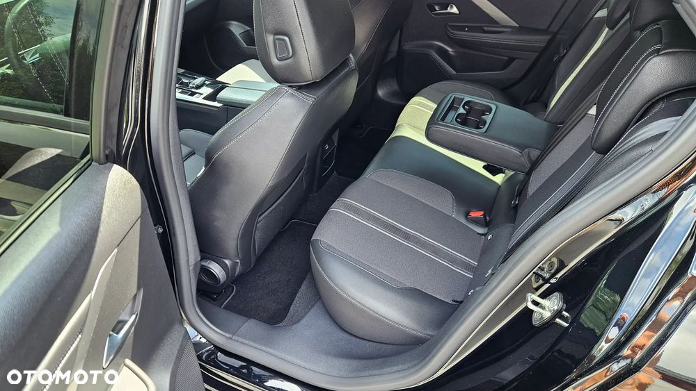 Opel Astra 1.6 T Plug-in Hybrid GS - 14