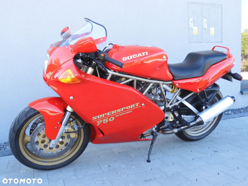 Ducati 750 - 23