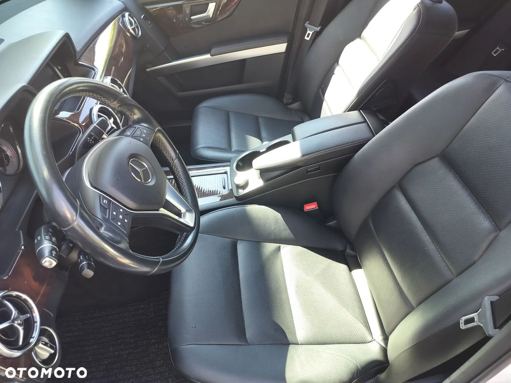 Mercedes-Benz GLK 350 4-Matic - 14