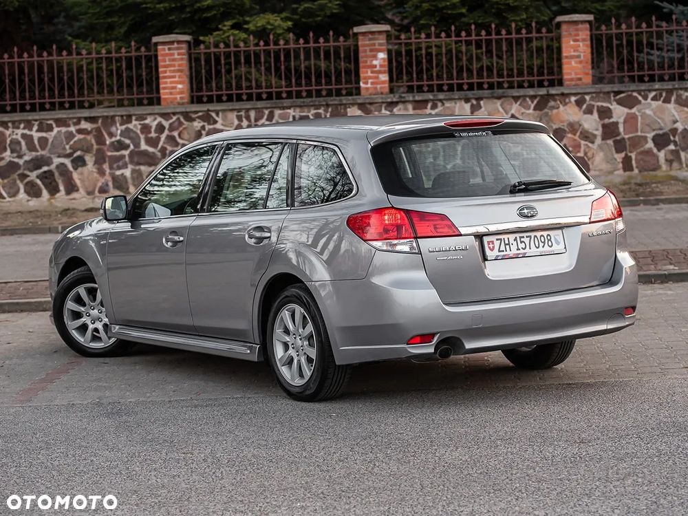 Subaru Legacy - 10