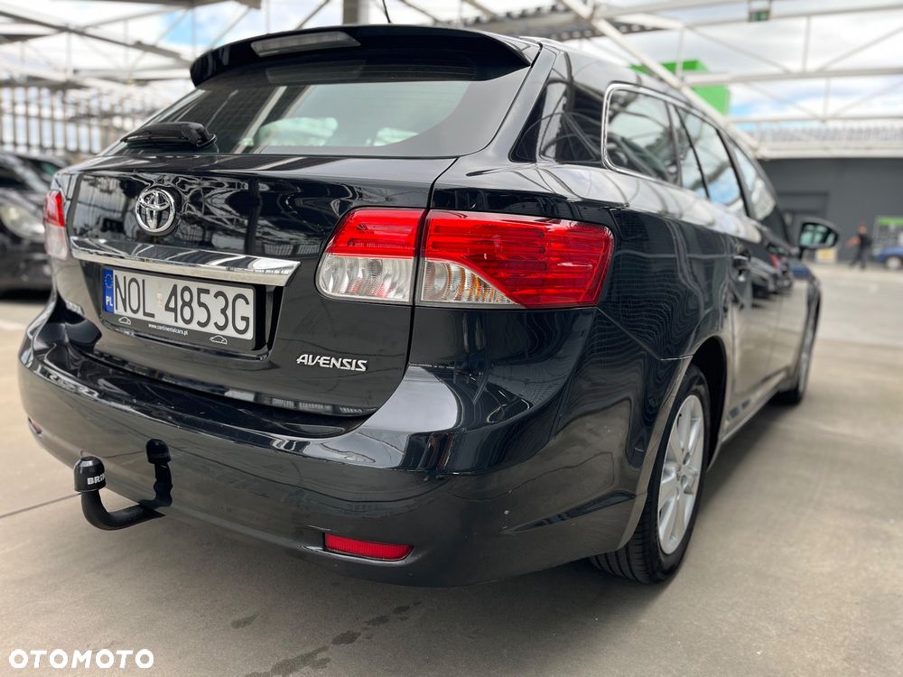 Toyota Avensis 1.6 Comfort - 5