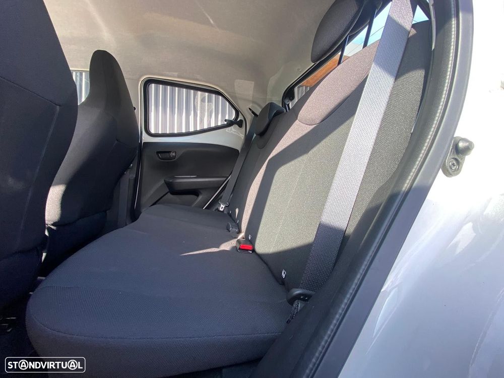 Toyota Aygo 1.0 X-Play - 11