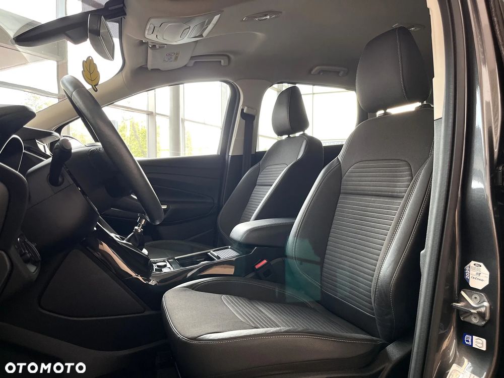 Ford Kuga 1.5 EcoBoost 2x4 Titanium - 21