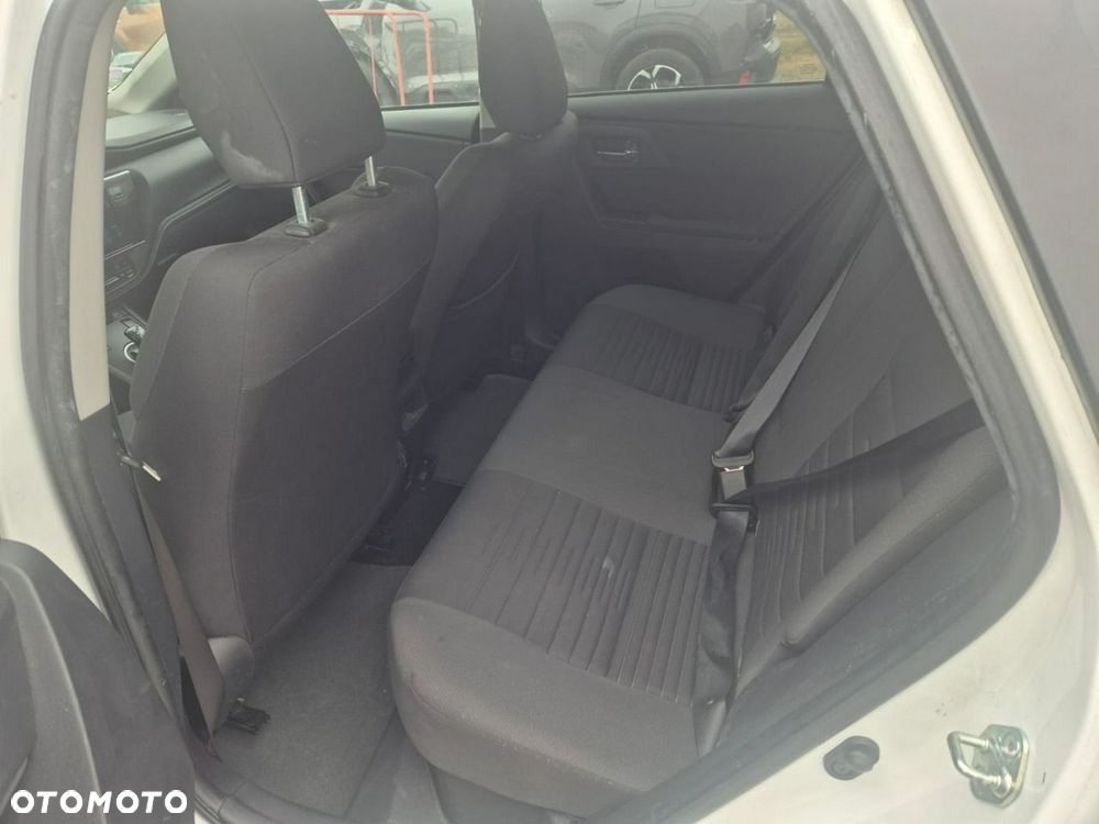 Toyota Auris - 11