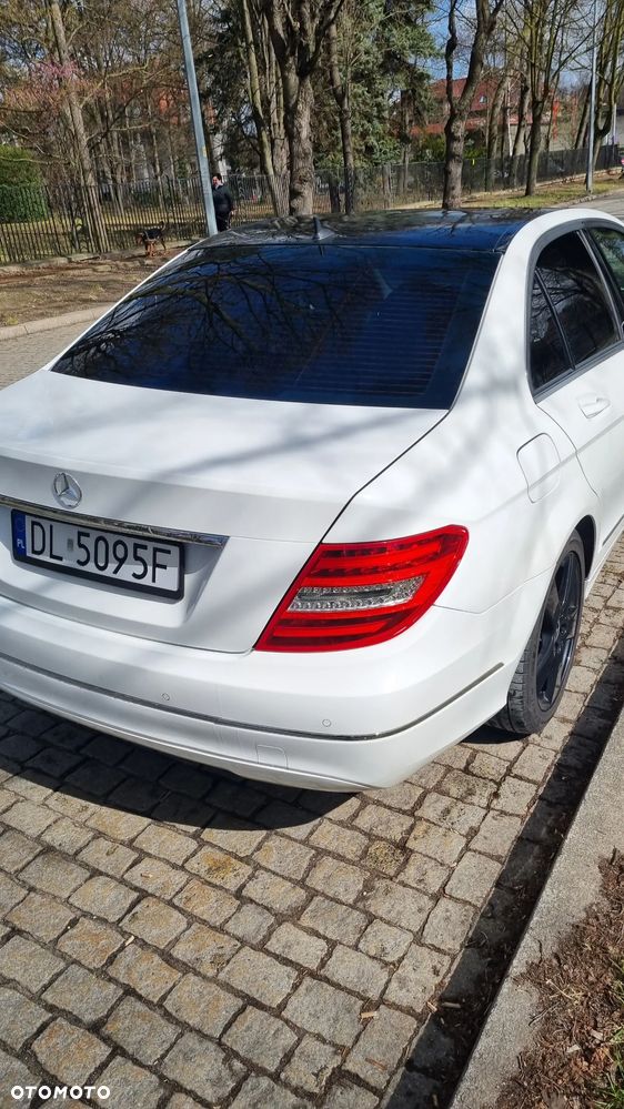 Mercedes-Benz Klasa C 180 (BlueEFFICIENCY) Avantgarde - 12