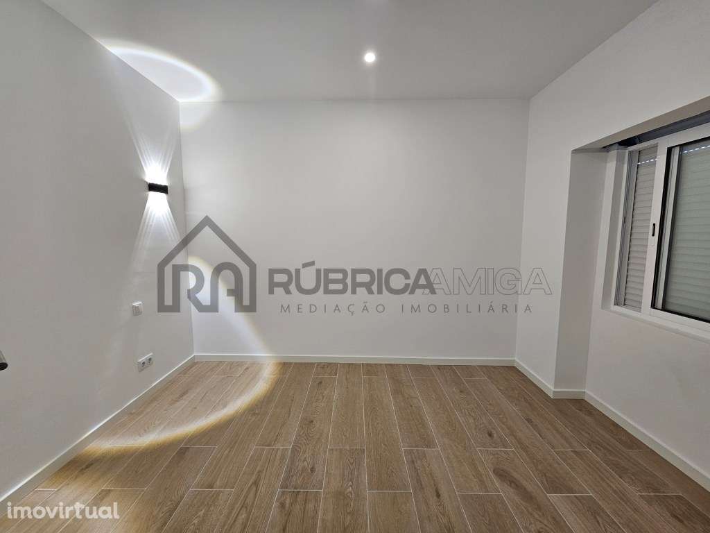 Moradia recuperada com garagem em Loulé - Grande imagem: 5/21