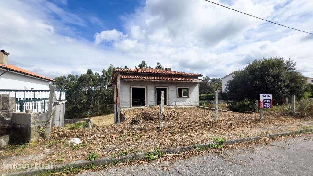 Lote c/ moradia em estrutura -  Cerdeirinhas, Tabuaças - Grande imagem: 3/24