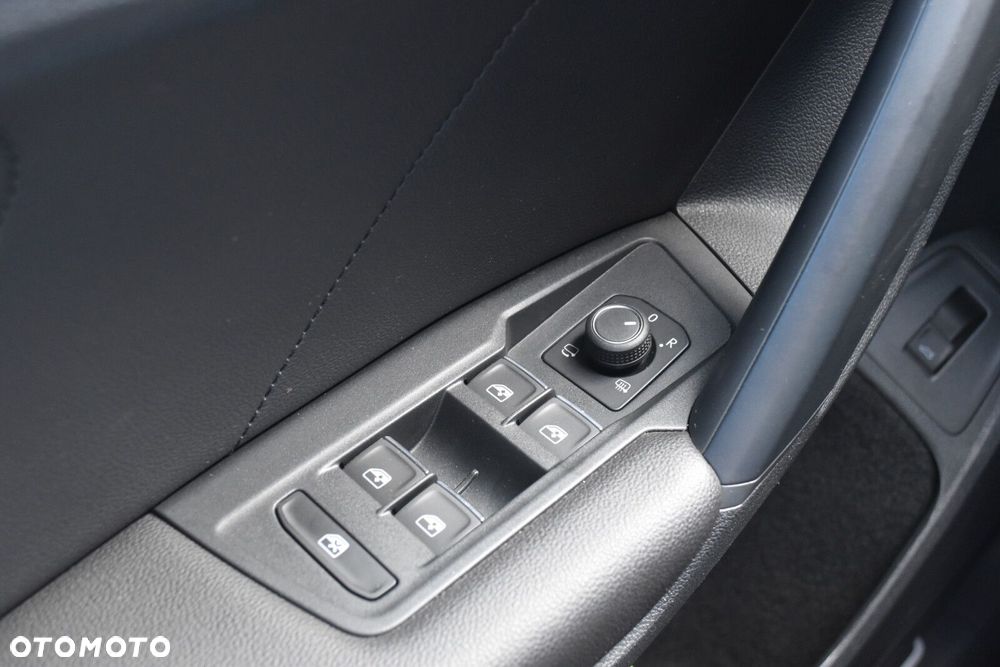 Volkswagen Tiguan 2.0 TDI SCR 4Mot Elegance DSG - 29