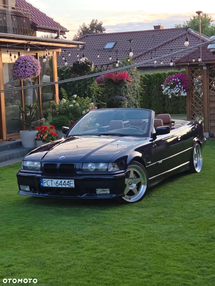 BMW Seria 3 320i - 4
