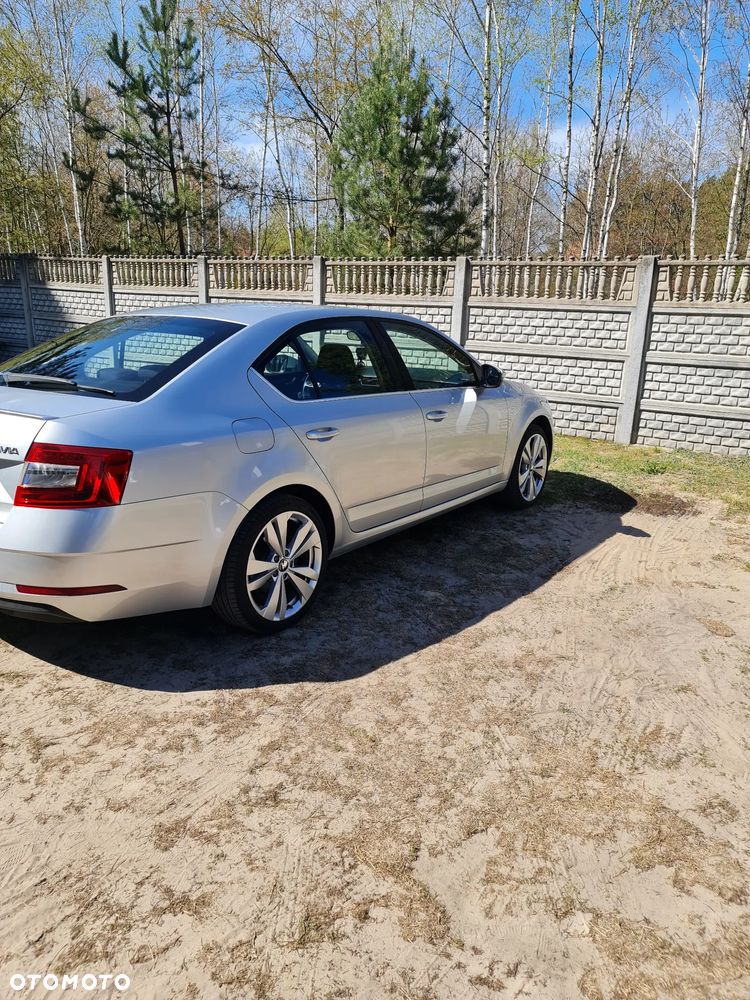 Skoda Octavia 2.0 TSI L&K DSG - 4