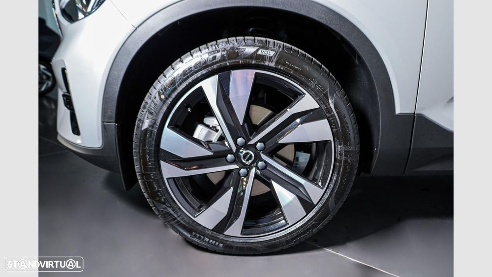 Volvo XC 40 2.0 B3 Plus Dark - 8