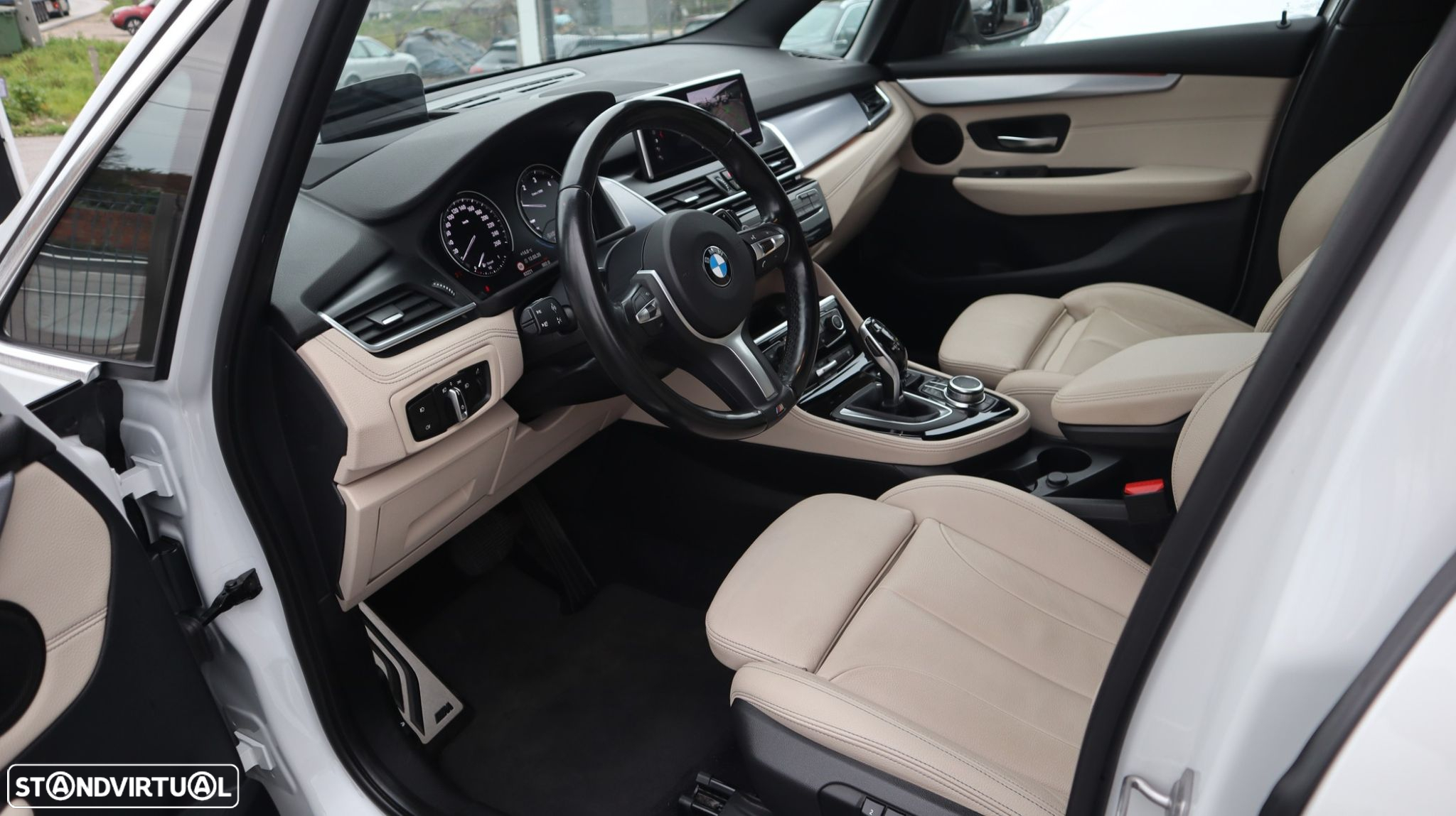 BMW 218 Gran Tourer d Pack M Auto - 11