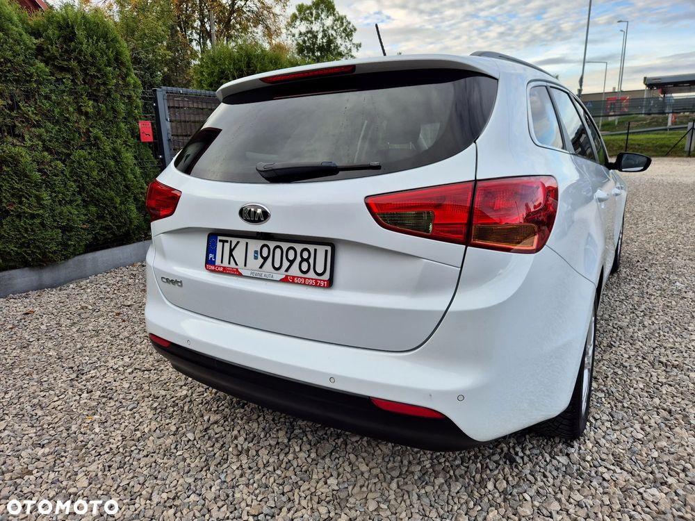 Kia Ceed 1.6 GDI Fifa World Cup Edition - 10
