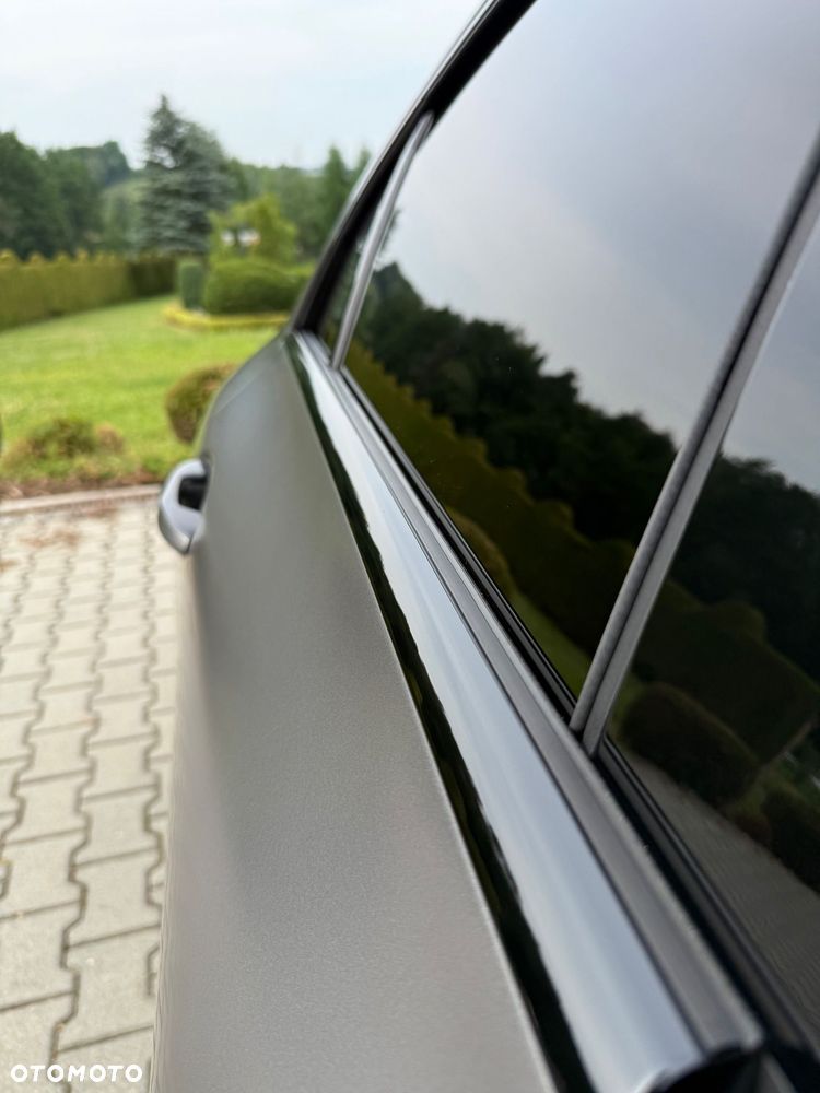 Mercedes-Benz CLA - 12