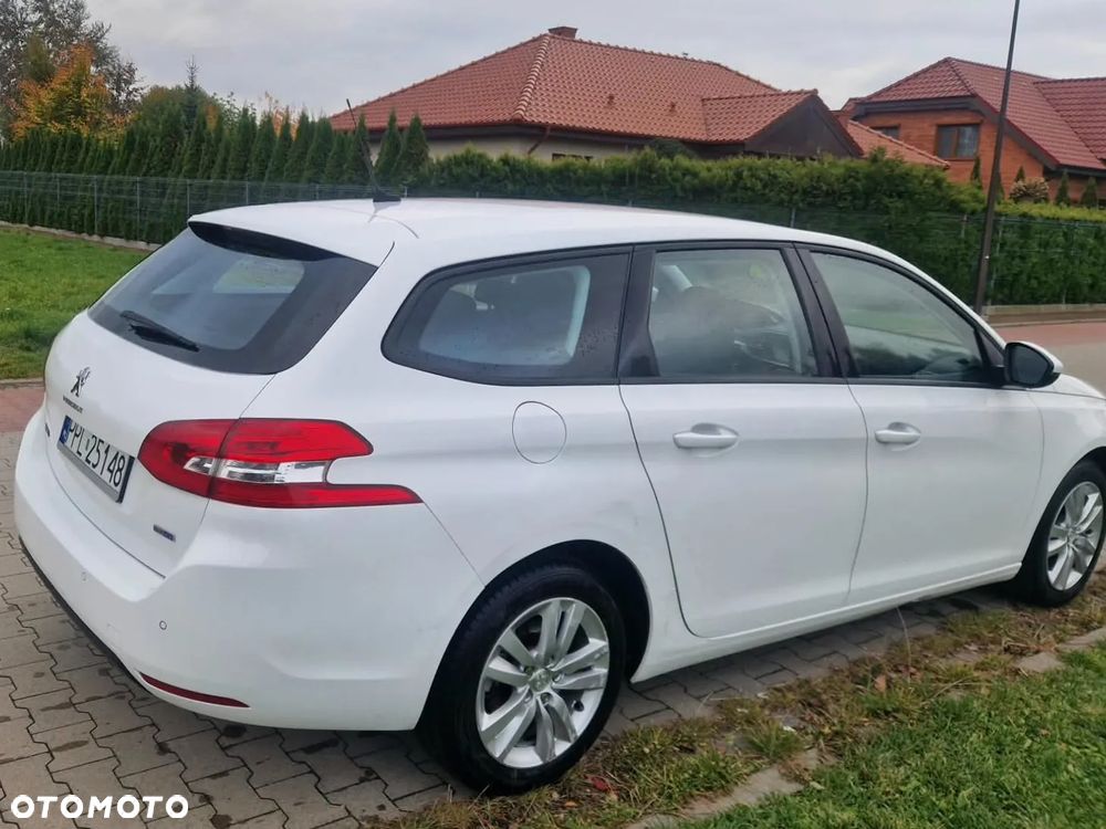Peugeot 308 2015 photo 3