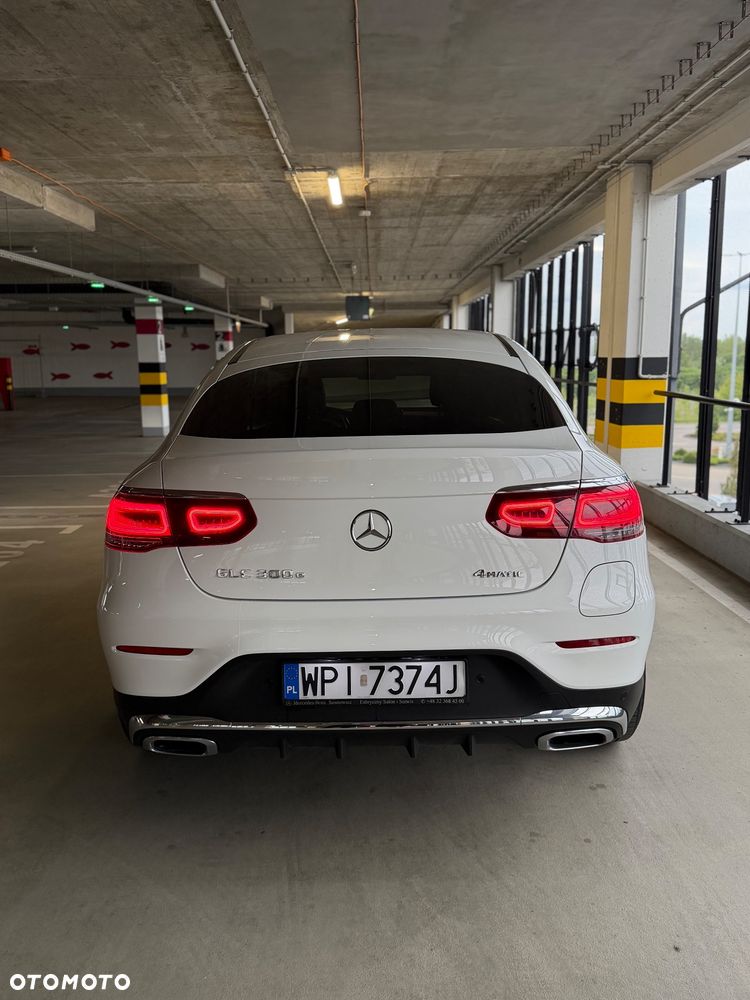 Mercedes-Benz GLC 300 de 4-Matic AMG Line - 4