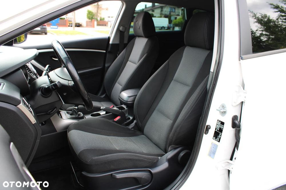 Hyundai i30 - 21