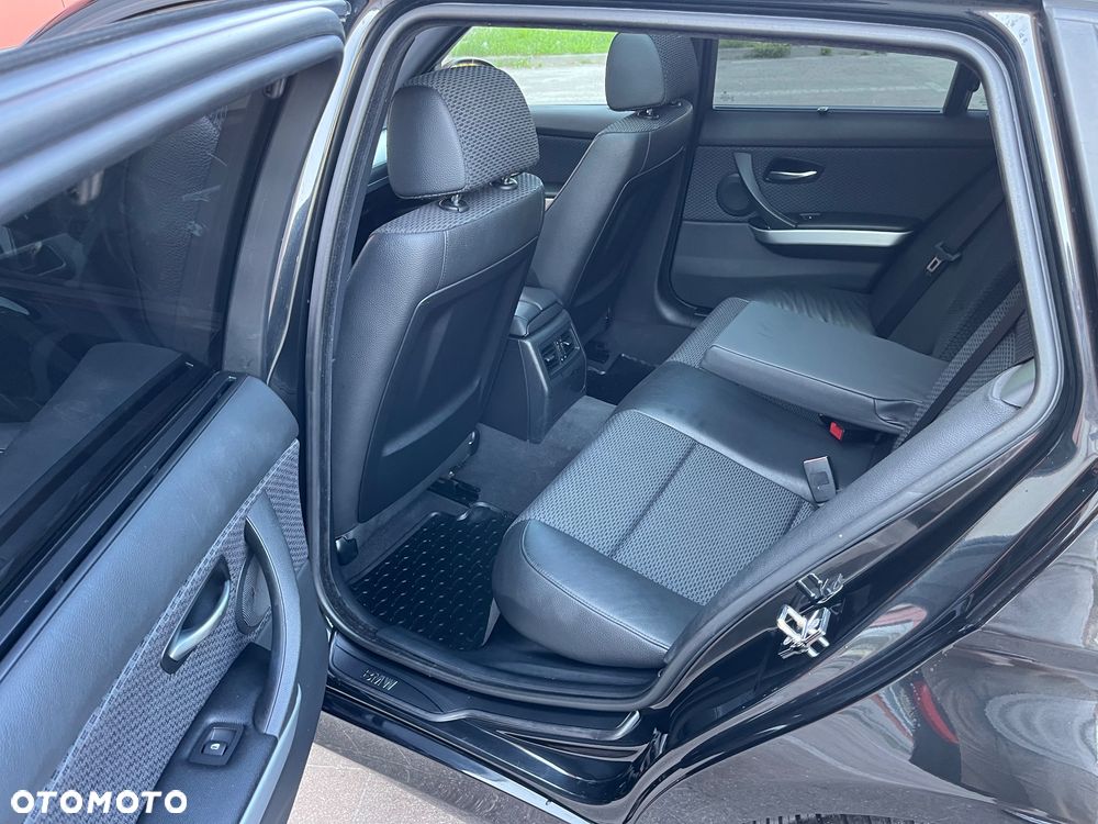 BMW Seria 3 320d DPF Blue Performance Edition Fleet Sport - 38