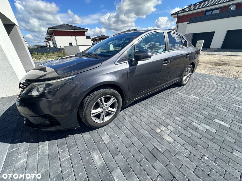 Toyota Avensis 1.6 Luna - 14
