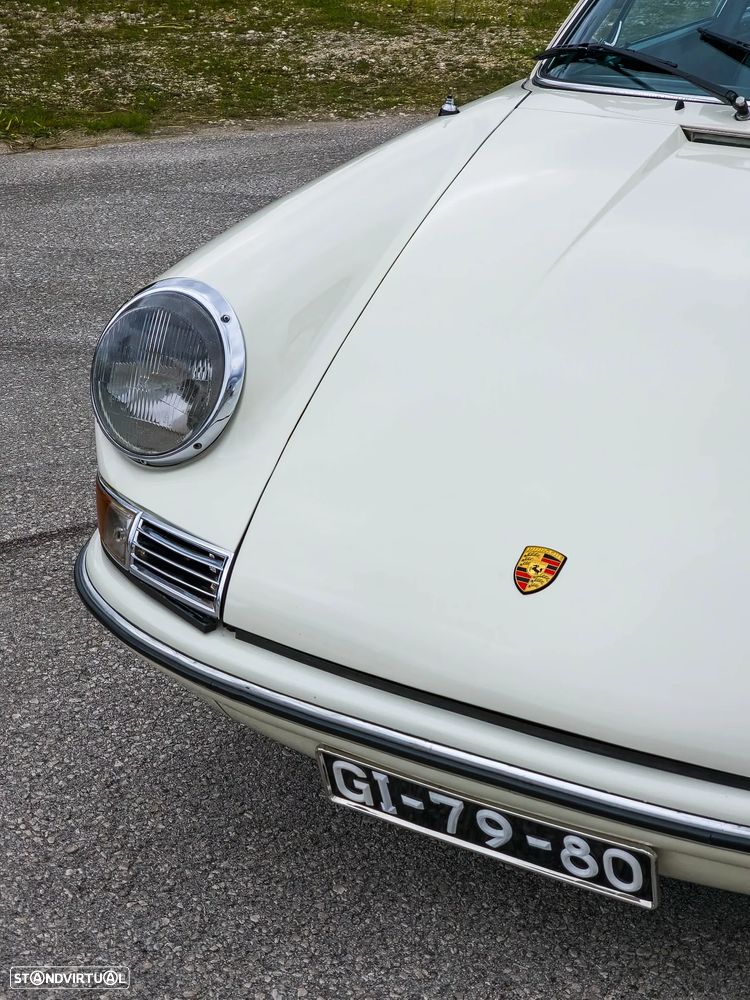Porsche 911 Série F - 5