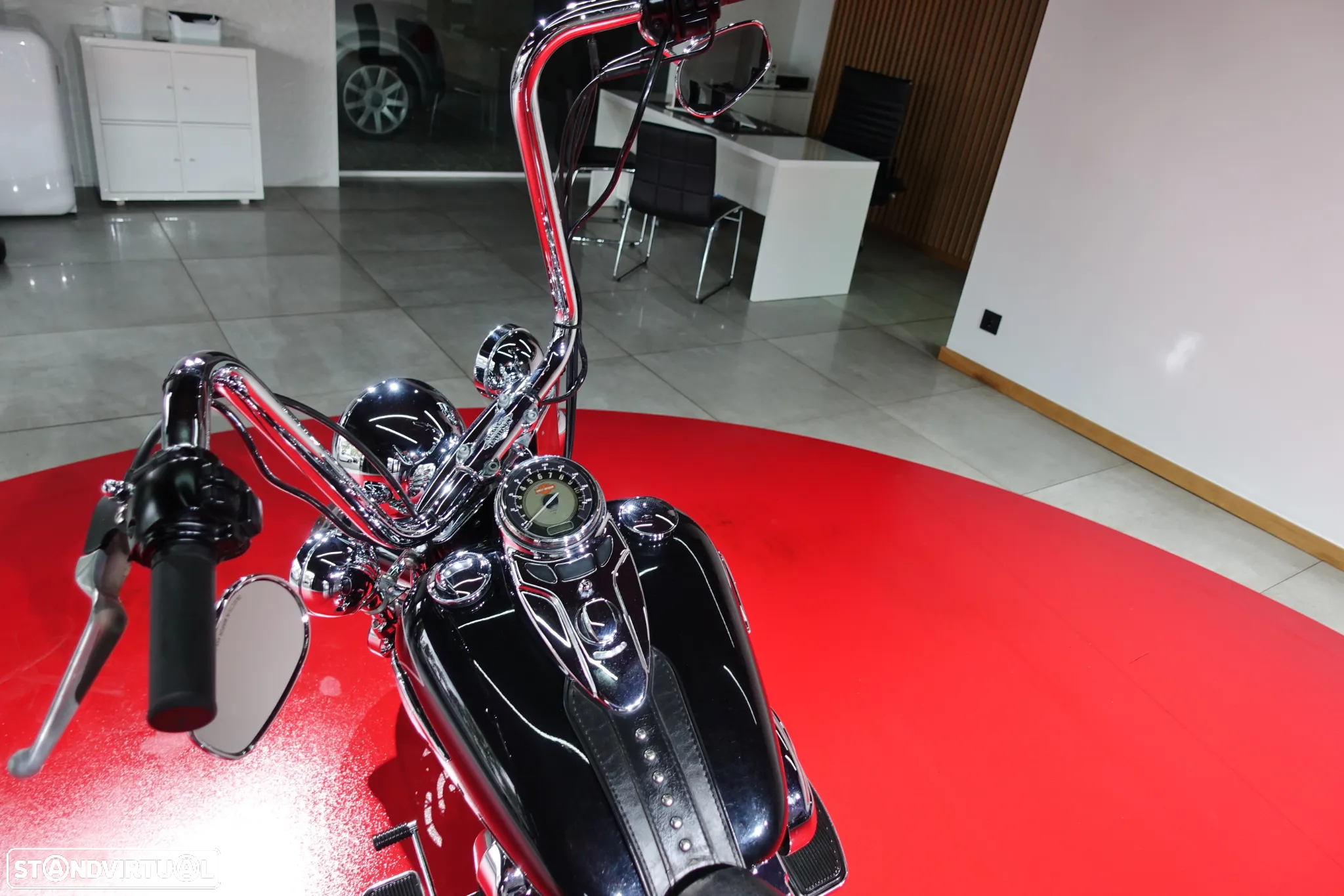Harley-Davidson Softail - 13