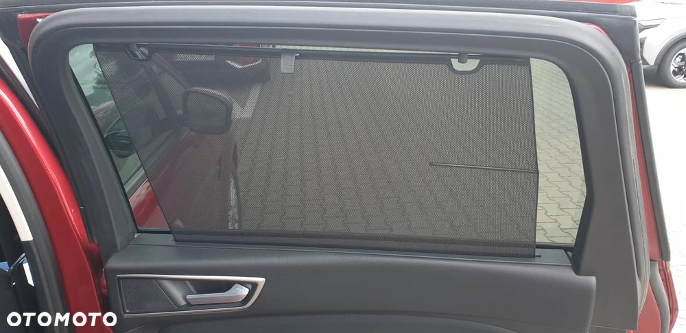 Ford S-Max - 11