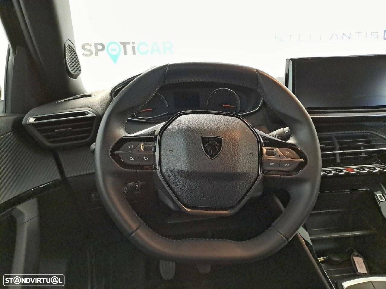 Peugeot 2008 1.2 PureTech Style - 12