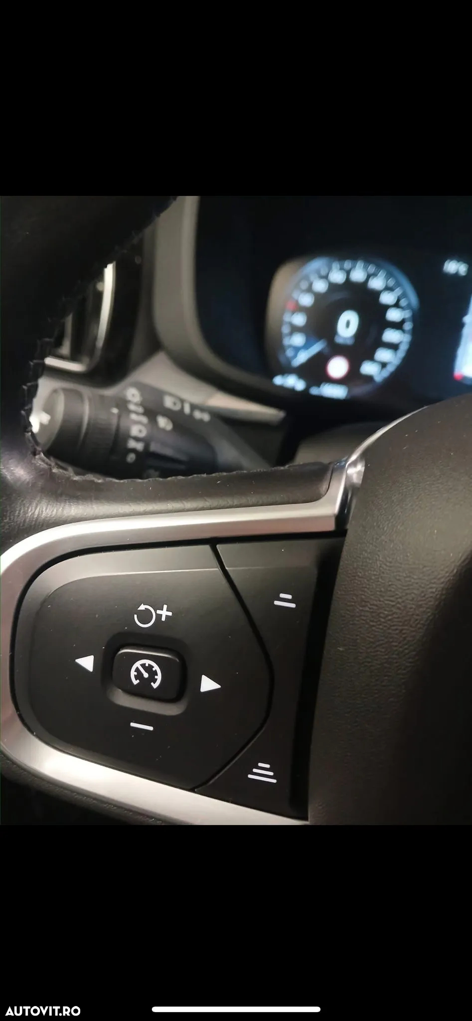 Volvo XC 60 B5 MHEV AWD Inscription - 11
